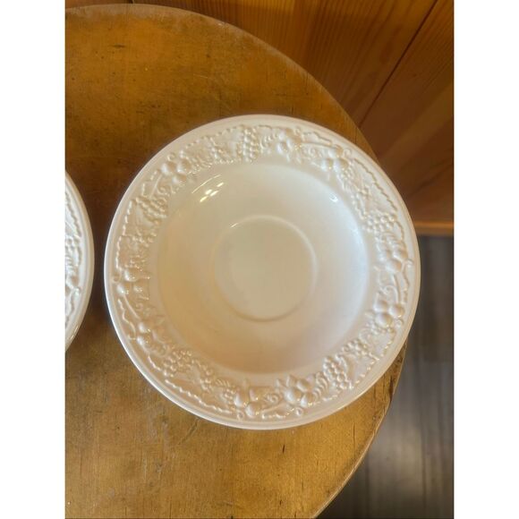 Homer Laughlin 5.75" Saucers Only White Grapes & Leaves Embossed Rim Lot of 2 (5 - Picture 3 of 5